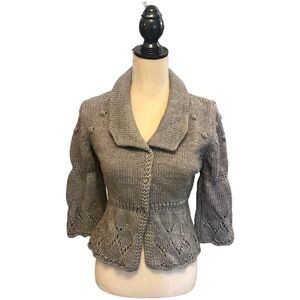 Bianco & Blue Wool Blend Tailored Lace and Bobble Chunky Cardigan in Grey